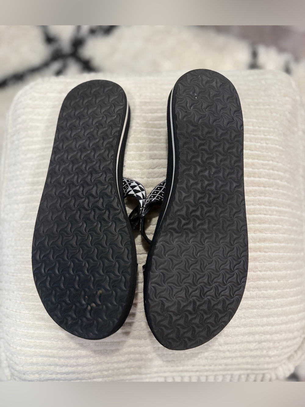 Teva Mush Kalea Sandals Black White Geometric Flip Flops Women’s 9 - Picture 5 of 8